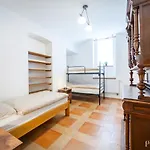 Perunika Apartment In Prague