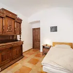 Perunika Apartment In Prague